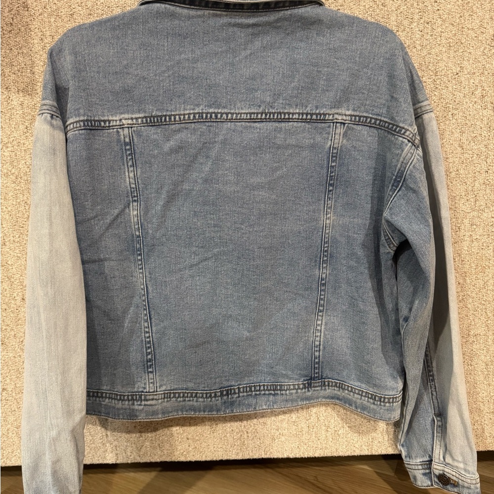 Saltwater Luxe Women's Denim Jacket, size Small. NWT! - Picture 2 of 3